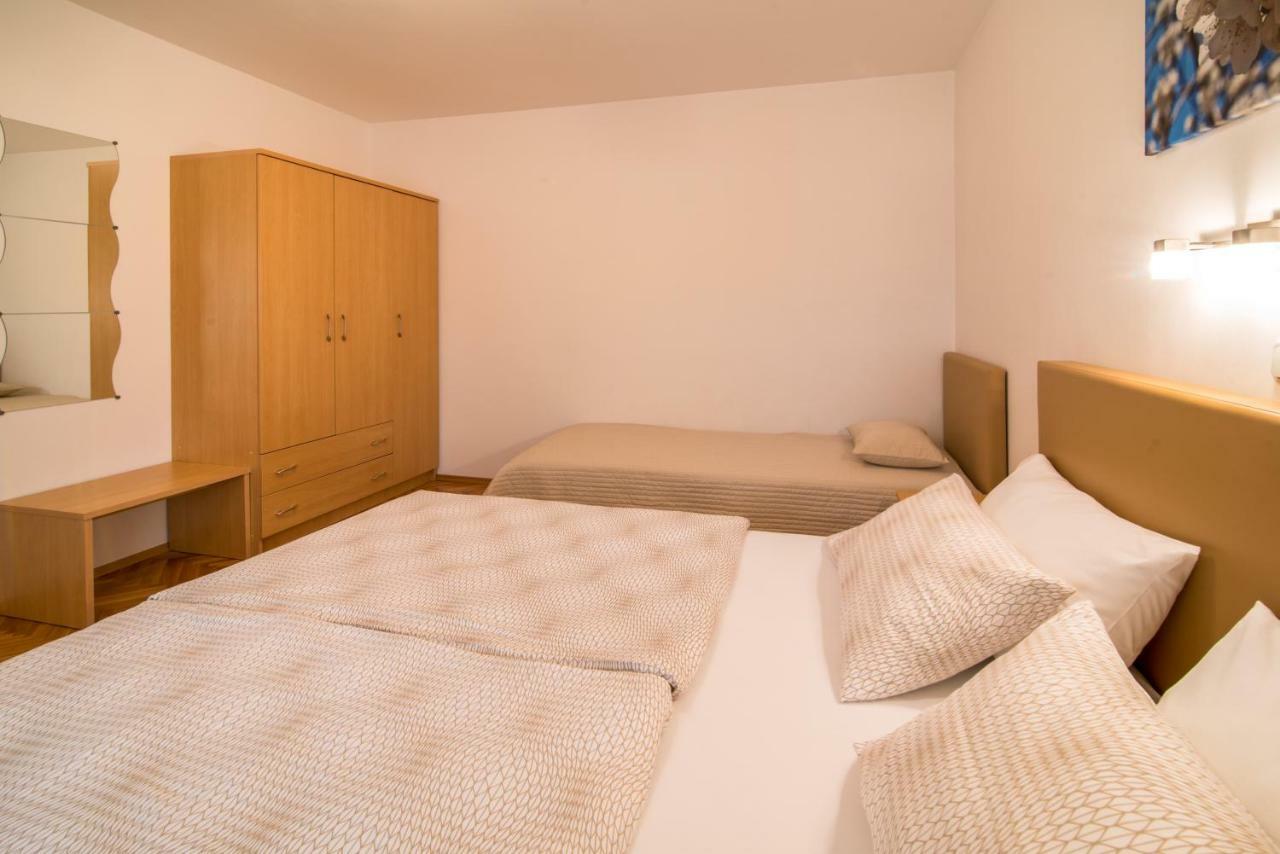 Apartments Marija & Anton Malinska Zewnętrze zdjęcie