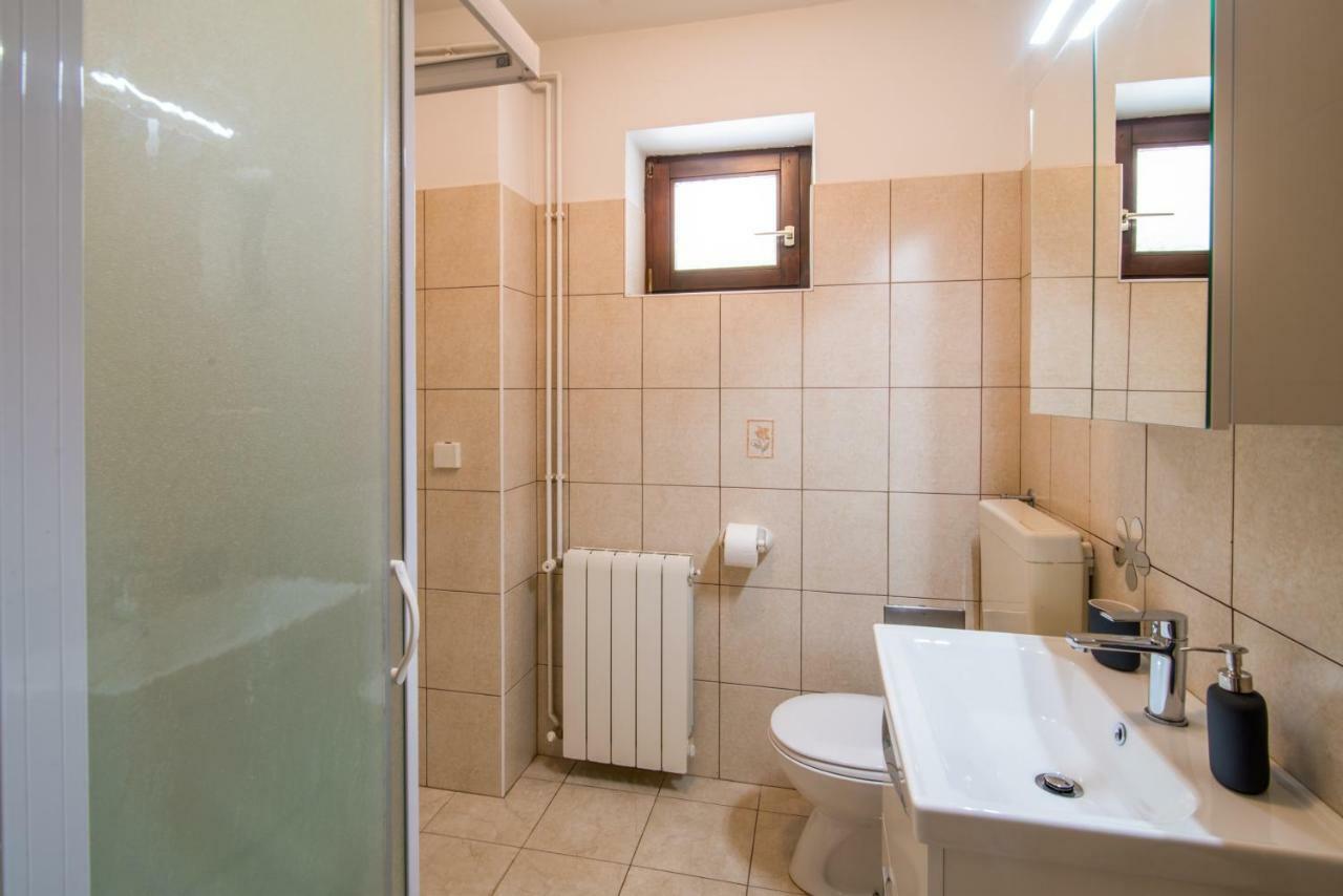 Apartments Marija & Anton Malinska Zewnętrze zdjęcie