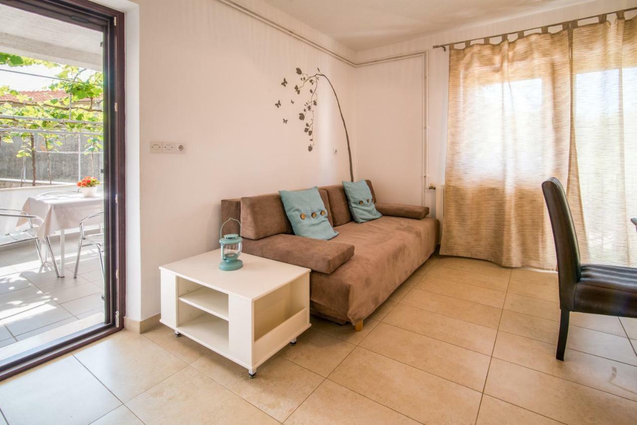 Apartments Marija & Anton Malinska Zewnętrze zdjęcie